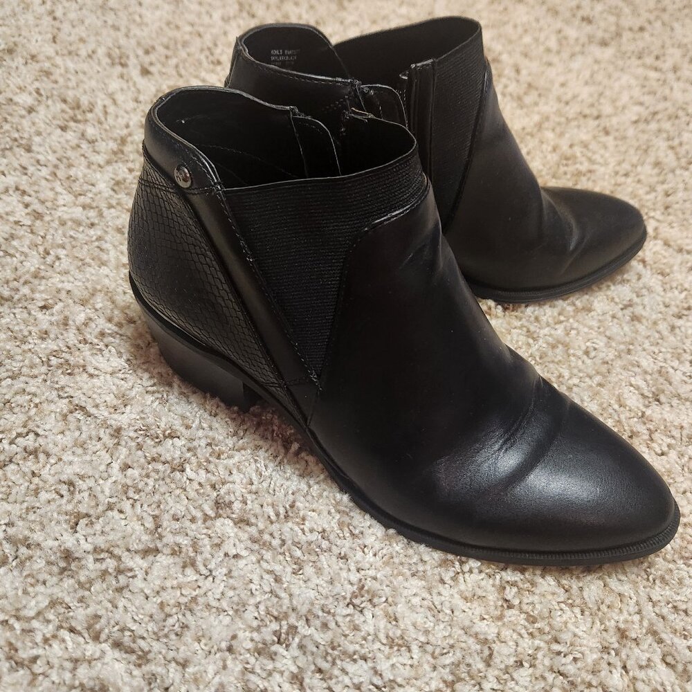 Size 7 Simply Vera Vera Wang Skylark Women's Ankle Boots black